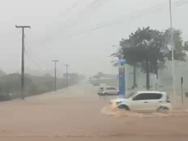 Chuvas fortes causam alagamentos em vários pontos de Canaã dos Carajás